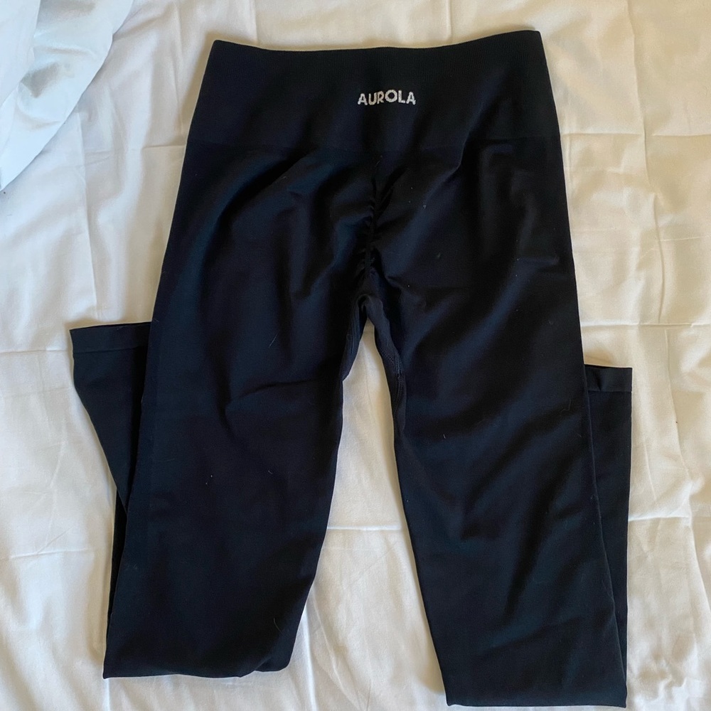 Alphalete amplify dupes, Aurola leggings size medium in black!